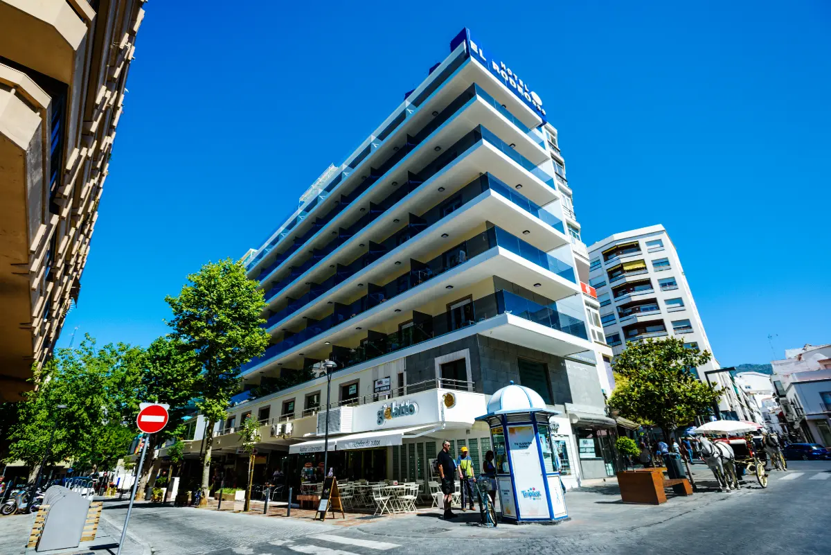 hotel monarque el rodeo